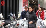 Giới trẻ Hà Nội đổ xô đi mua sắm ngày Black Friday